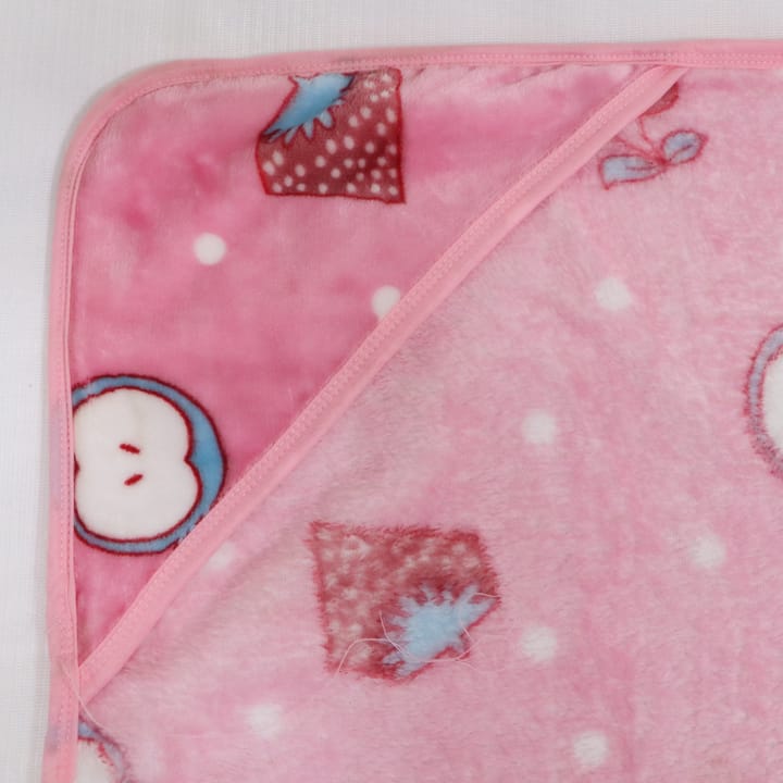 Cuddle Me hooded wrapping sheets pink
